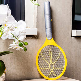 1320171 - Fliegenklatsche elektrisch Ma&szlig;e: ca. 46x17cm